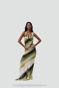 Women's maxi dress with halter neckline for summer days in bar zomer style