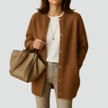 Cardigan doux pour femmes avec encolure ronde et boutons