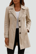 Trench féminin à col classique, idéal pour toutes les occasions