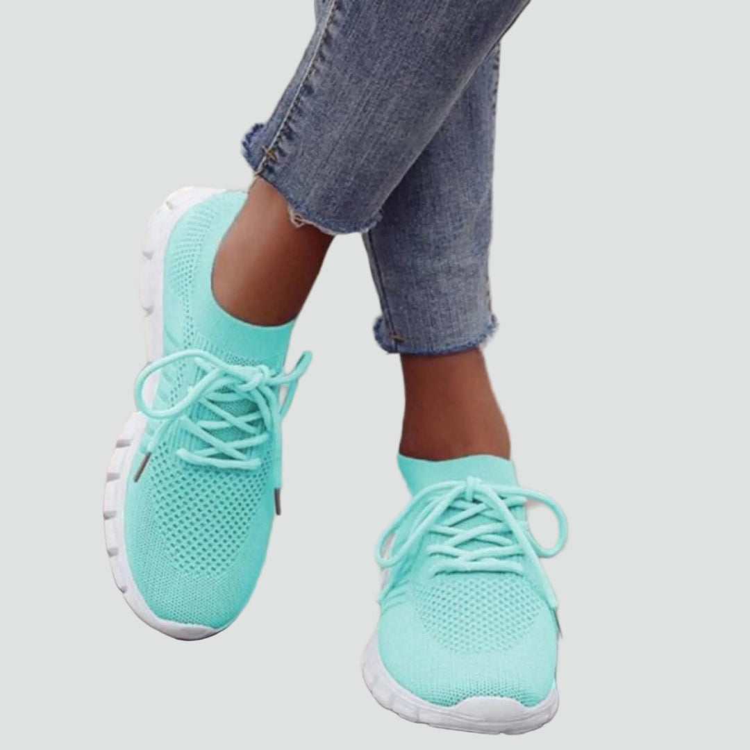 Women's lightweight mesh walking sneakers