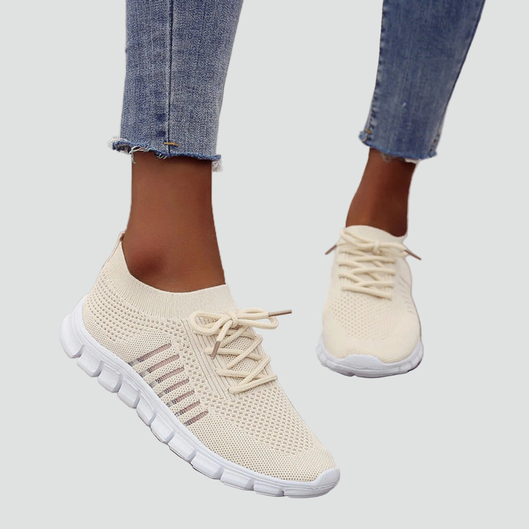 Women's lightweight mesh walking sneakers
