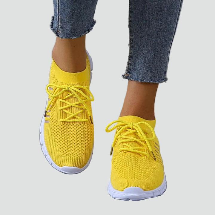 Women's lightweight mesh walking sneakers