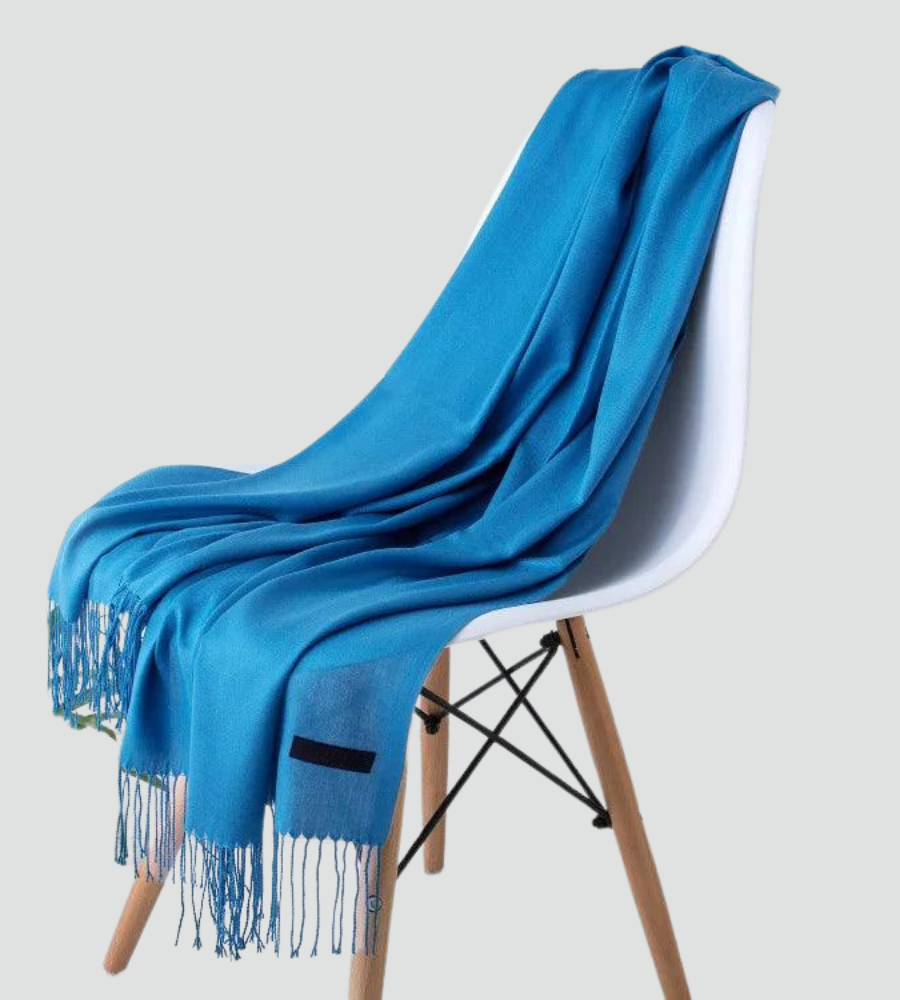 Miękki szal damski z frędzlami na jesień i zimę