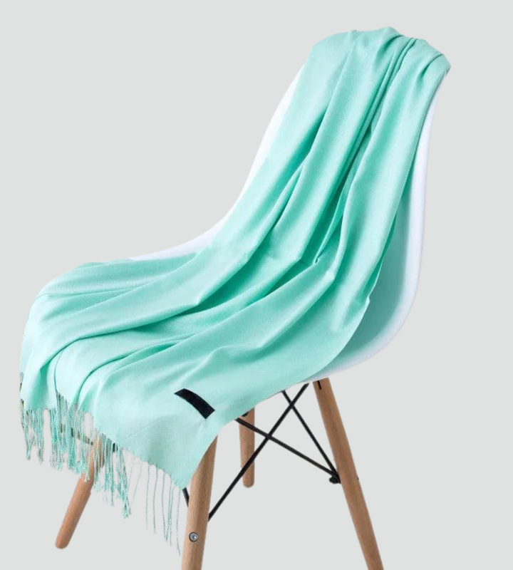 Miękki szal damski z frędzlami na jesień i zimę