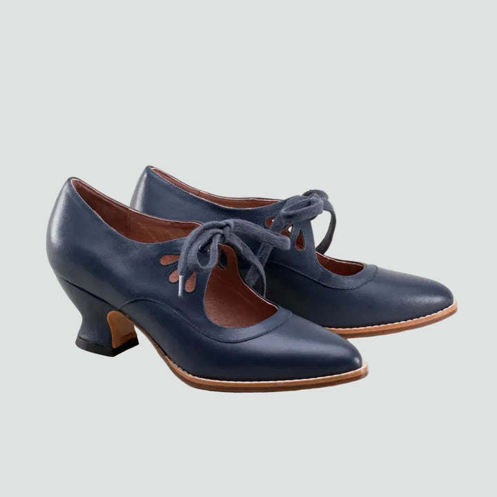 Elegant retro pumps with lacing and openwork cutout