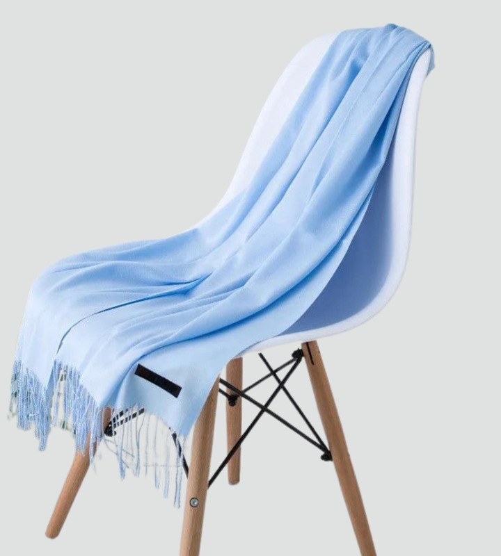 Miękki szal damski z frędzlami na jesień i zimę