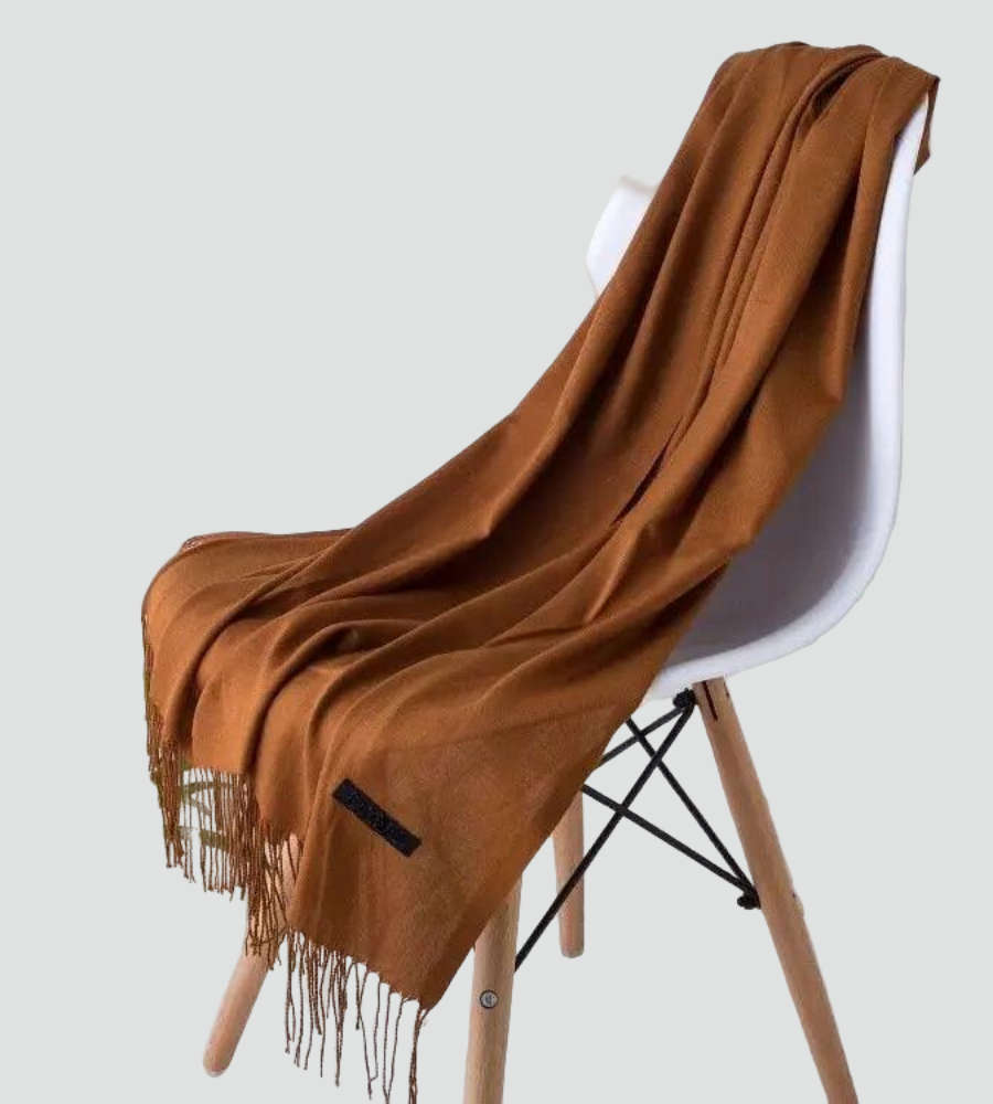 Miękki szal damski z frędzlami na jesień i zimę