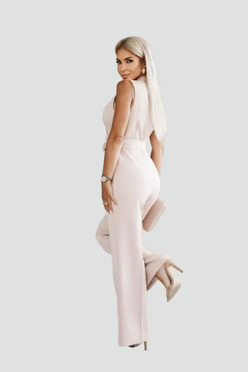 Stylowy elegancki damski kombinezon z paskiem w talii