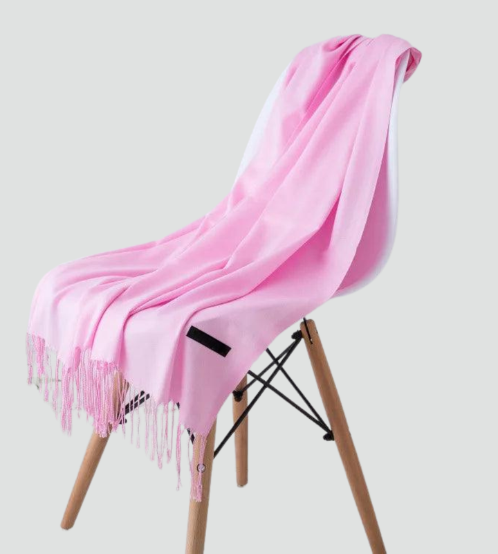 Miękki szal damski z frędzlami na jesień i zimę