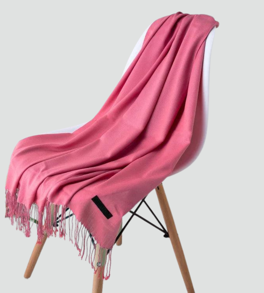 Miękki szal damski z frędzlami na jesień i zimę