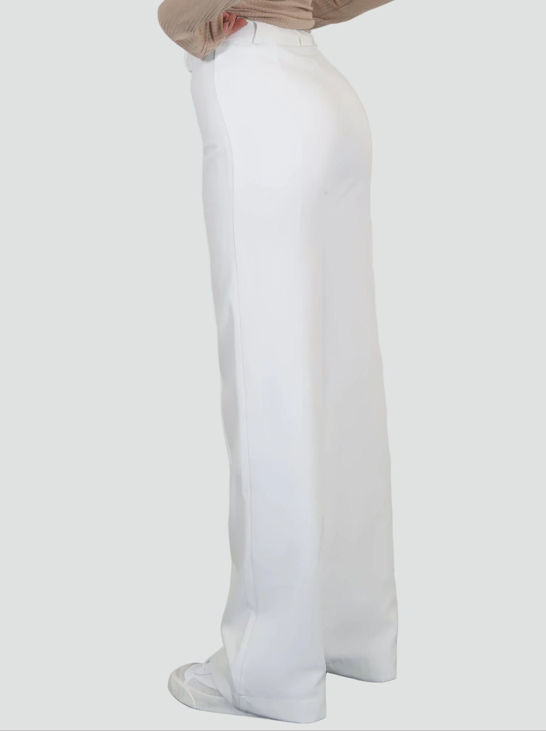 Eleganckie spodnie damskie z wysokim stanem i prostą nogawką