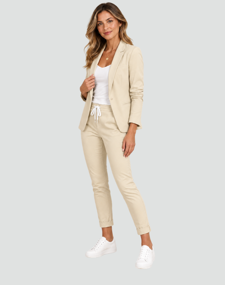 Ensemble décontracté féminin deux pièces avec veste et pantalon