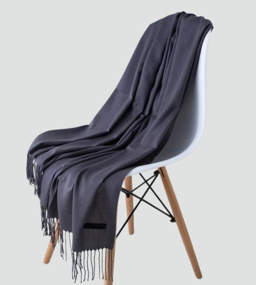 Miękki szal damski z frędzlami na jesień i zimę