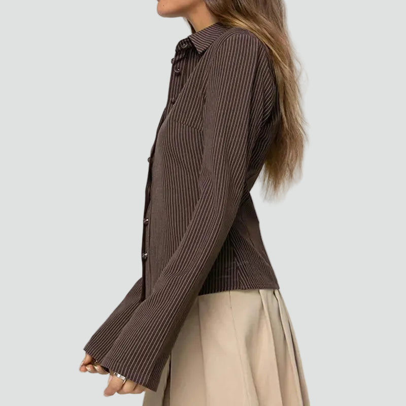 Fitted ribbed women's shirt with buttons and long sleeves
