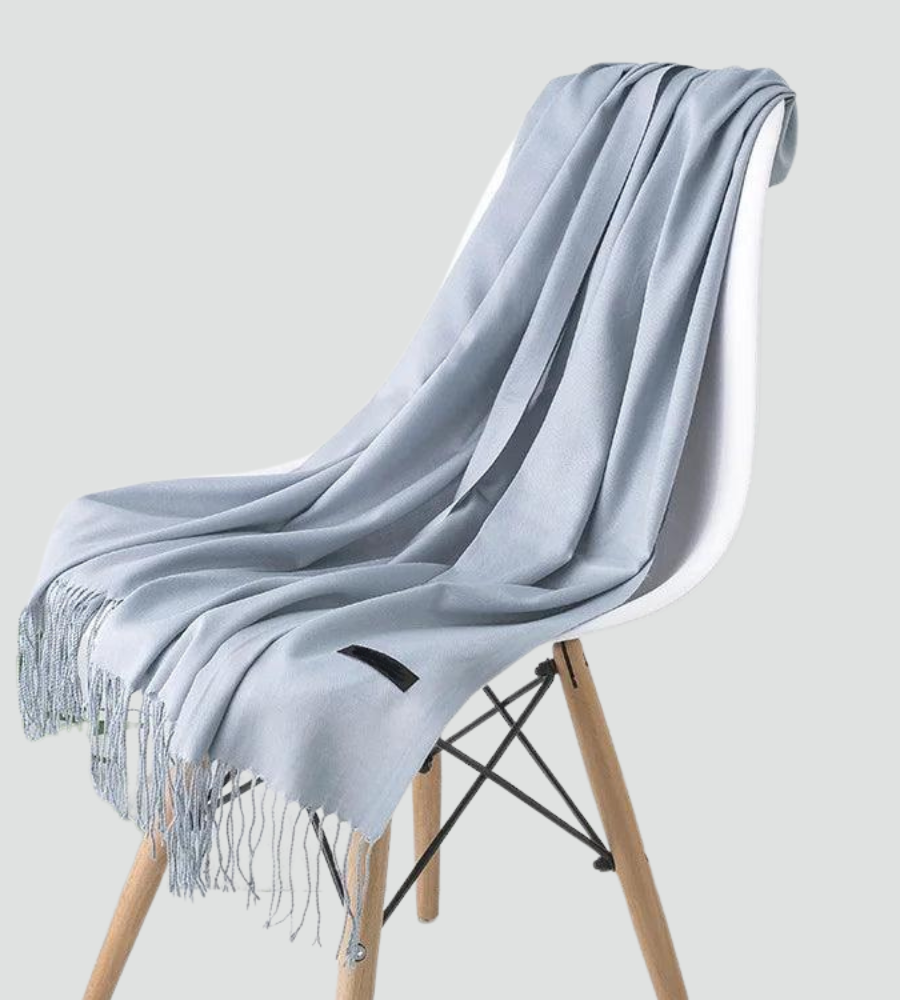 Miękki szal damski z frędzlami na jesień i zimę