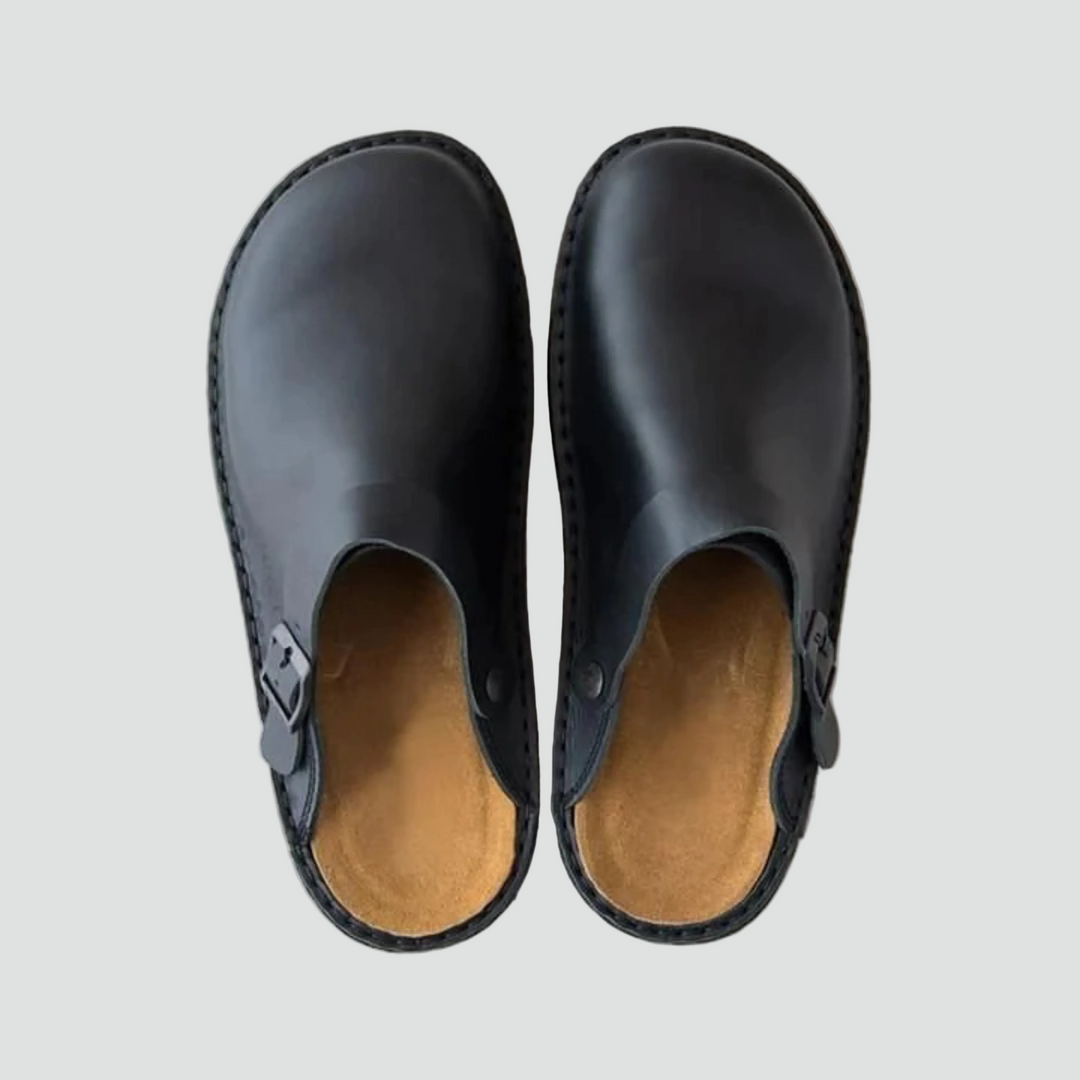 Leather clogs with buckle and closed toe for women