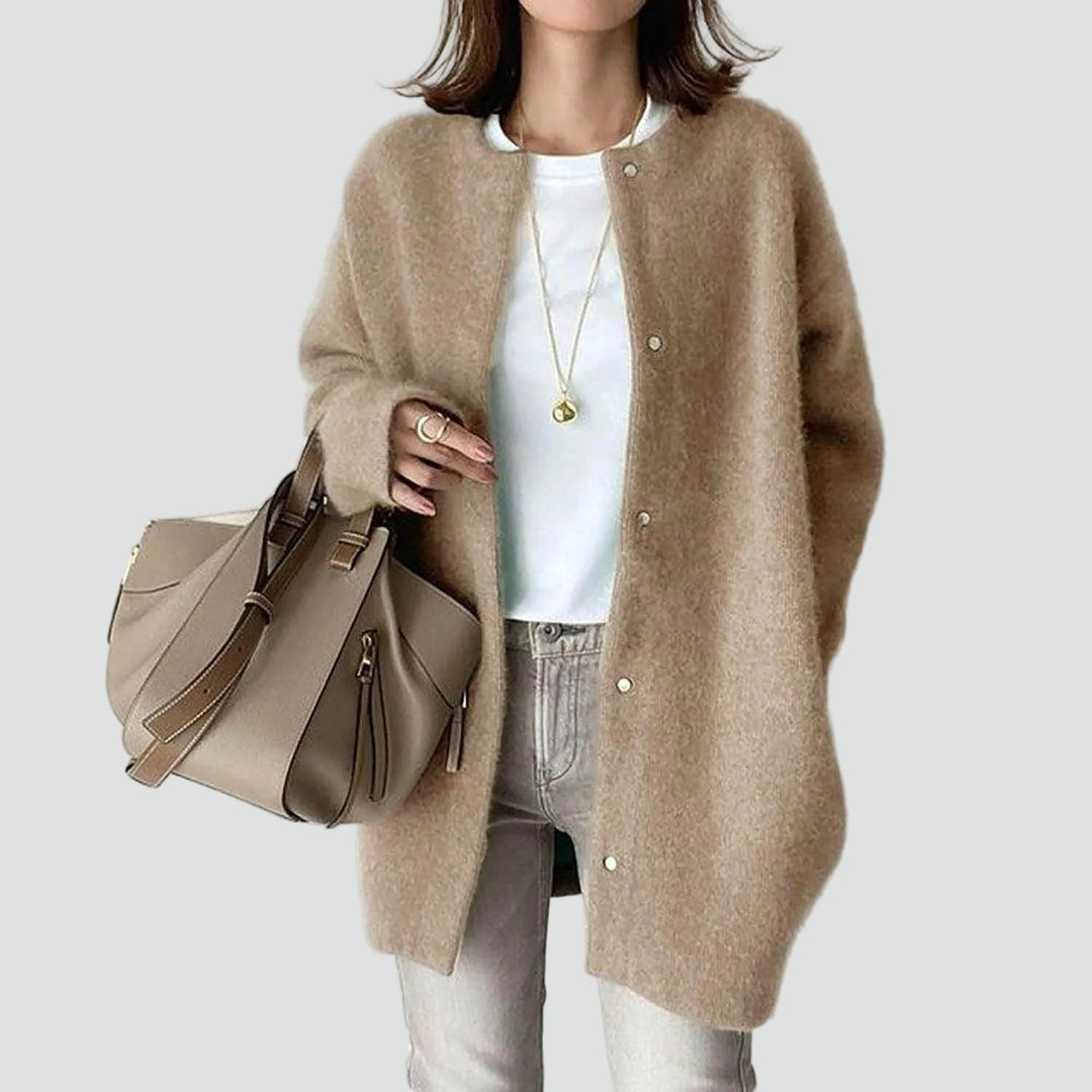 Miękki kardigan dla kobiet z okrągłym dekoltem i guzikami