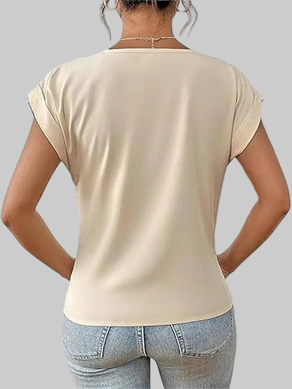 Elegante satijnen mouwloze blouse met opstaande kraag en plooien