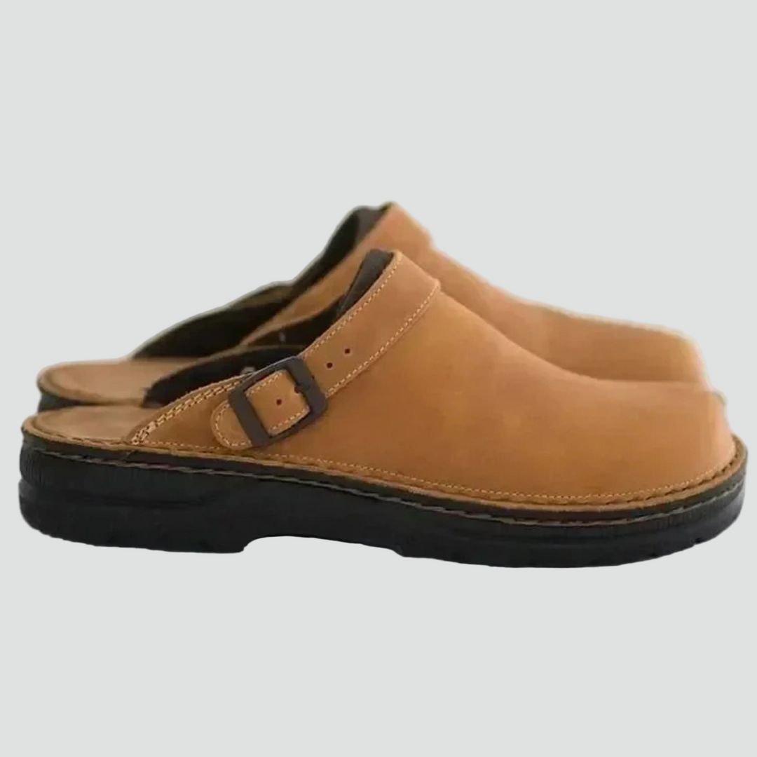 Leather clogs with buckle and closed toe for women