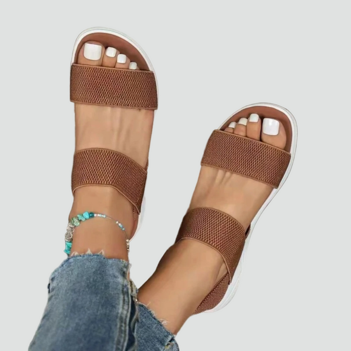 Light sandals with elastic orthopedic straps