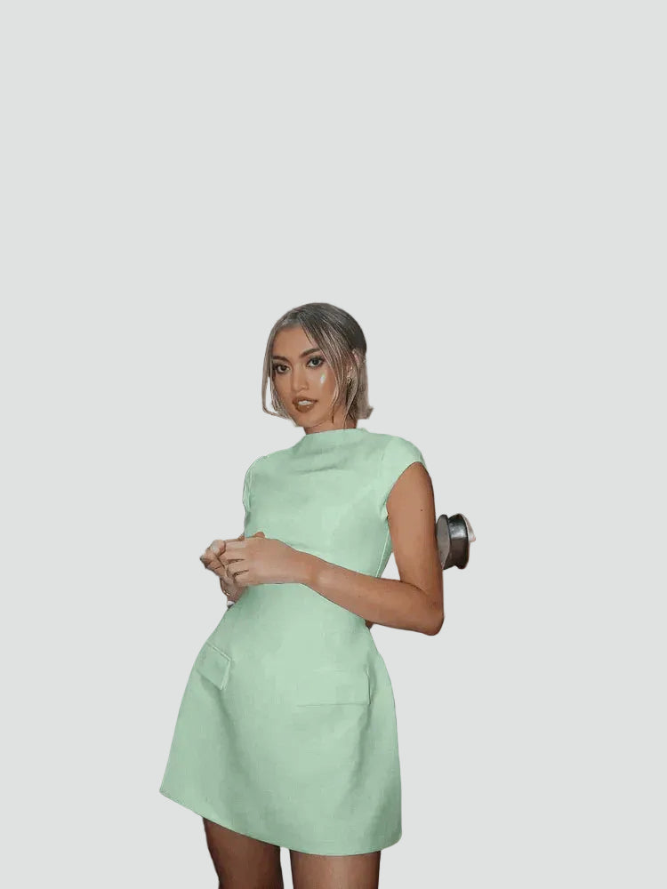 Mini sukienka imprezowa dopasowana z krótkim rękawem