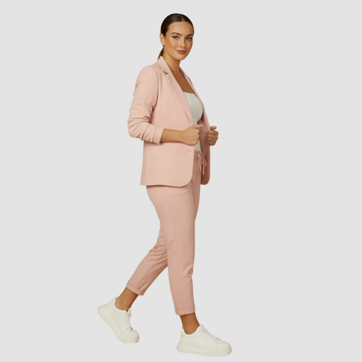 Wygodny sportowy garnitur damski blazer i spodnie jogger