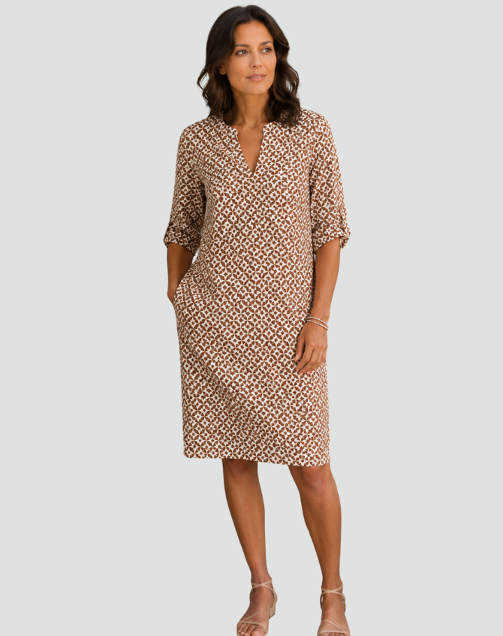Summer mini party dress with geometric pattern and 3/4 sleeve