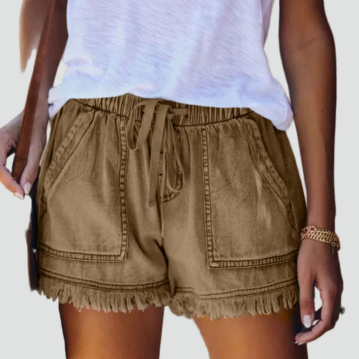 Summer shorts with tie and pockets with frayed hem