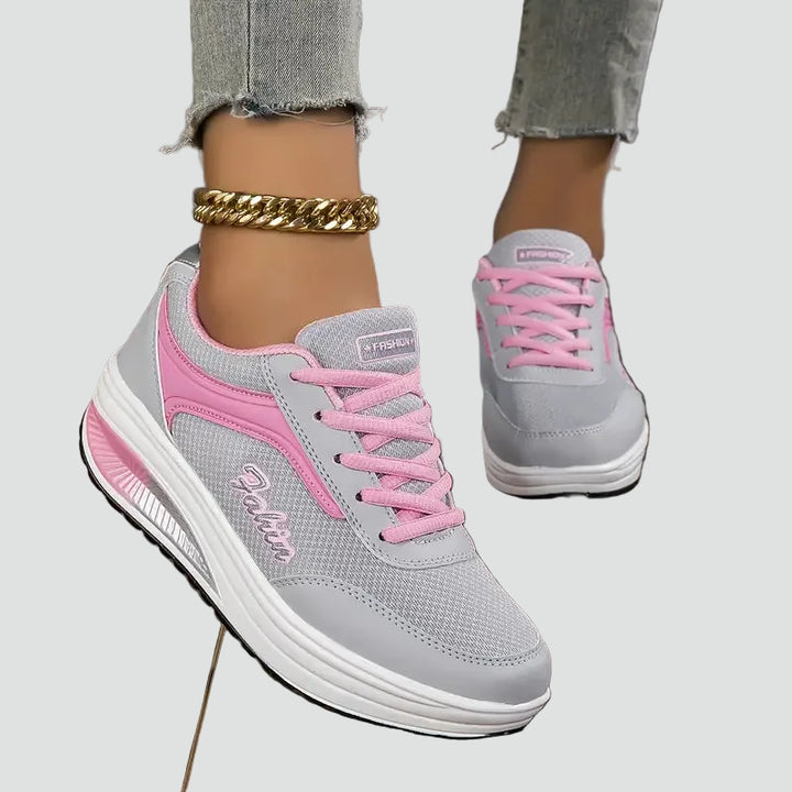 Women's platform sneakers with thick sole for everyday wear