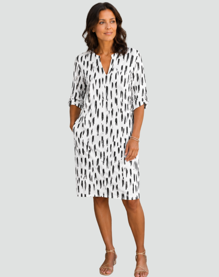 Summer mini party dress with geometric pattern and 3/4 sleeve
