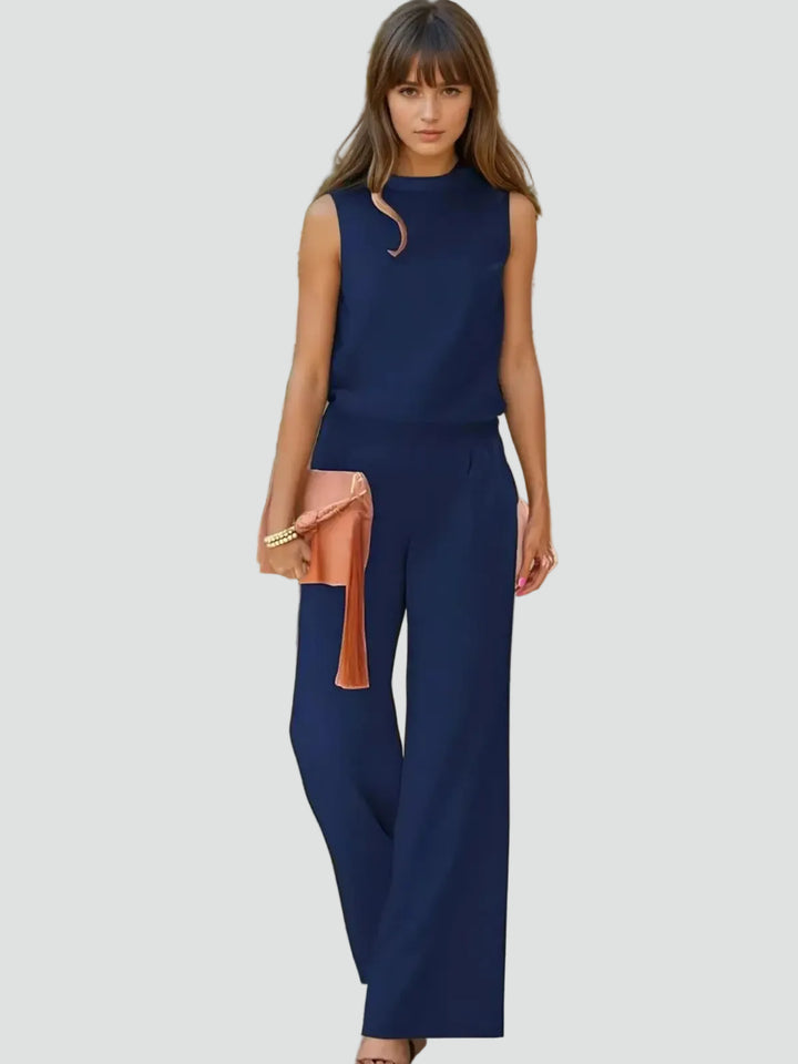 Summer sleeveless jumpsuit with wide legs