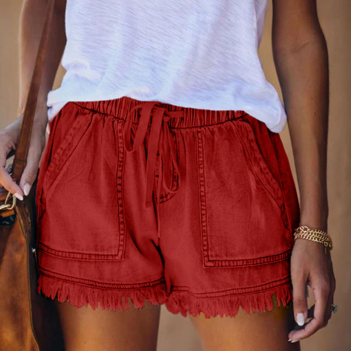 Summer shorts with tie and pockets with frayed hem