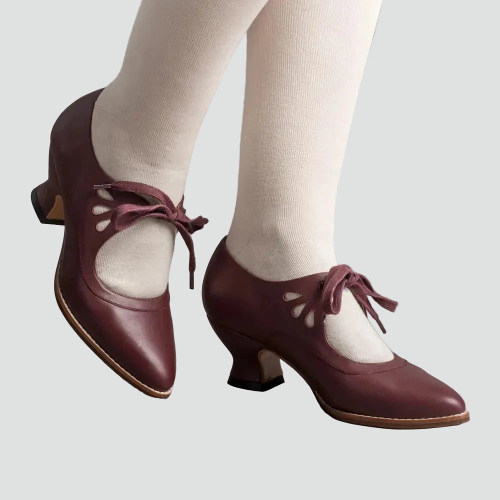 Elegant retro pumps with lacing and openwork cutout