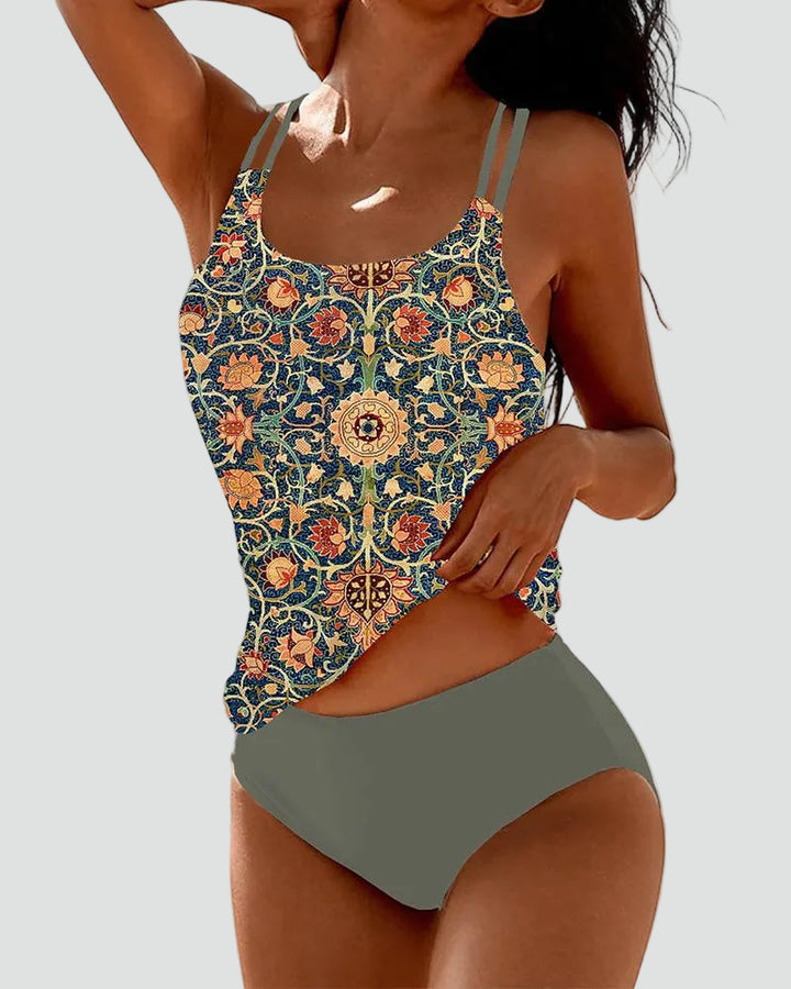 Stylowy modelujący damski tankini z boho wzorem