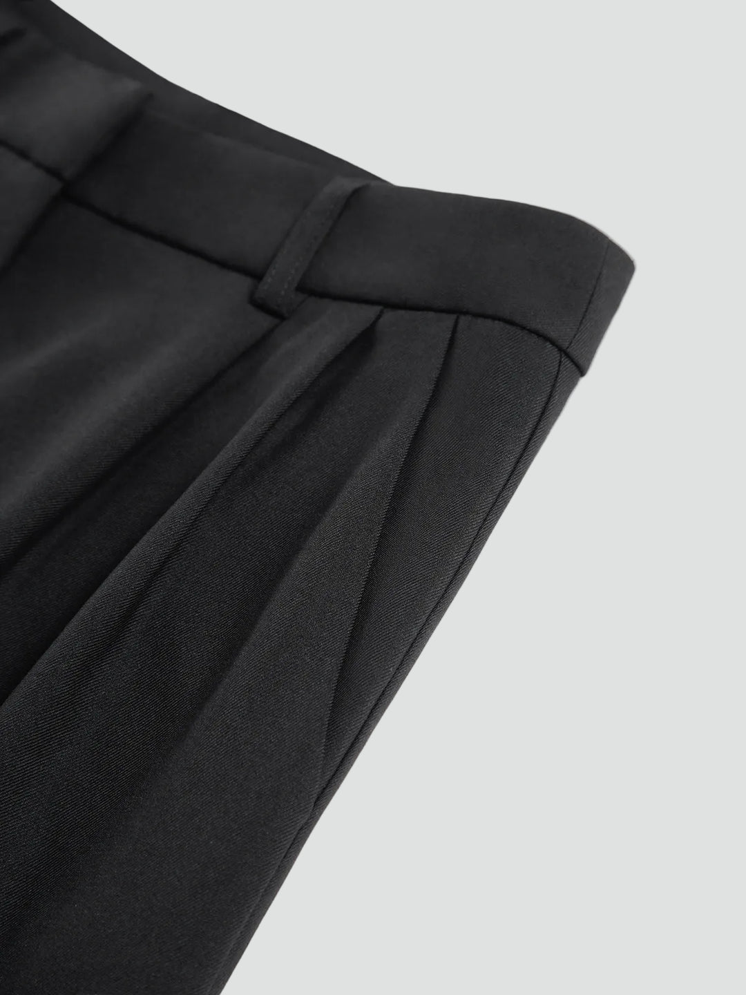 Elegant women's high-waisted wide-leg trousers with belt