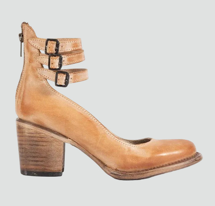 Botki na słupku z paskami i klamrami w stylu vintage