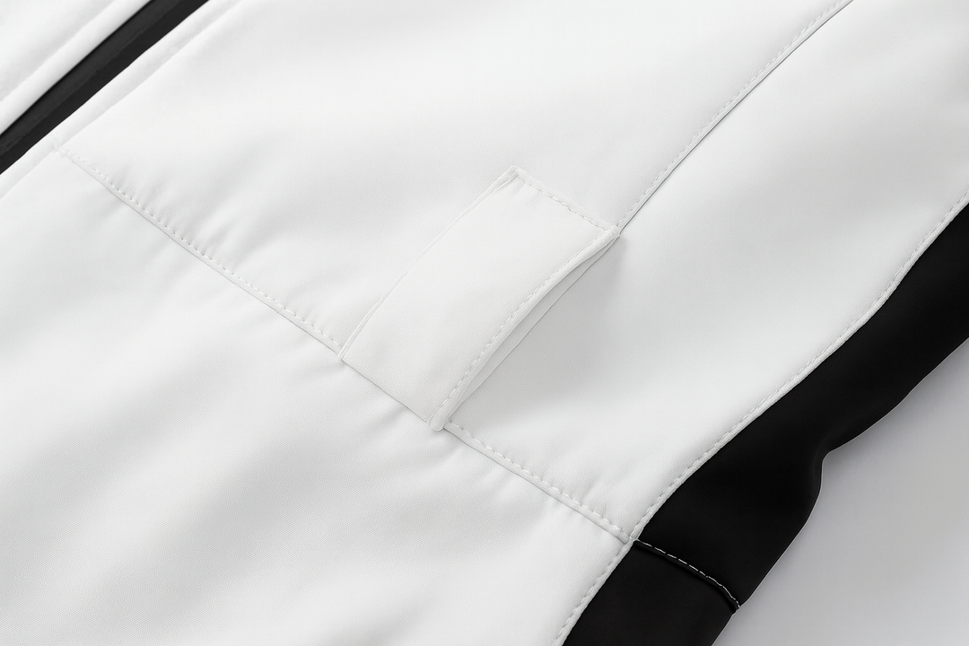 Stylowy damski kombinezon narciarski z wodoodpornym wykończeniem