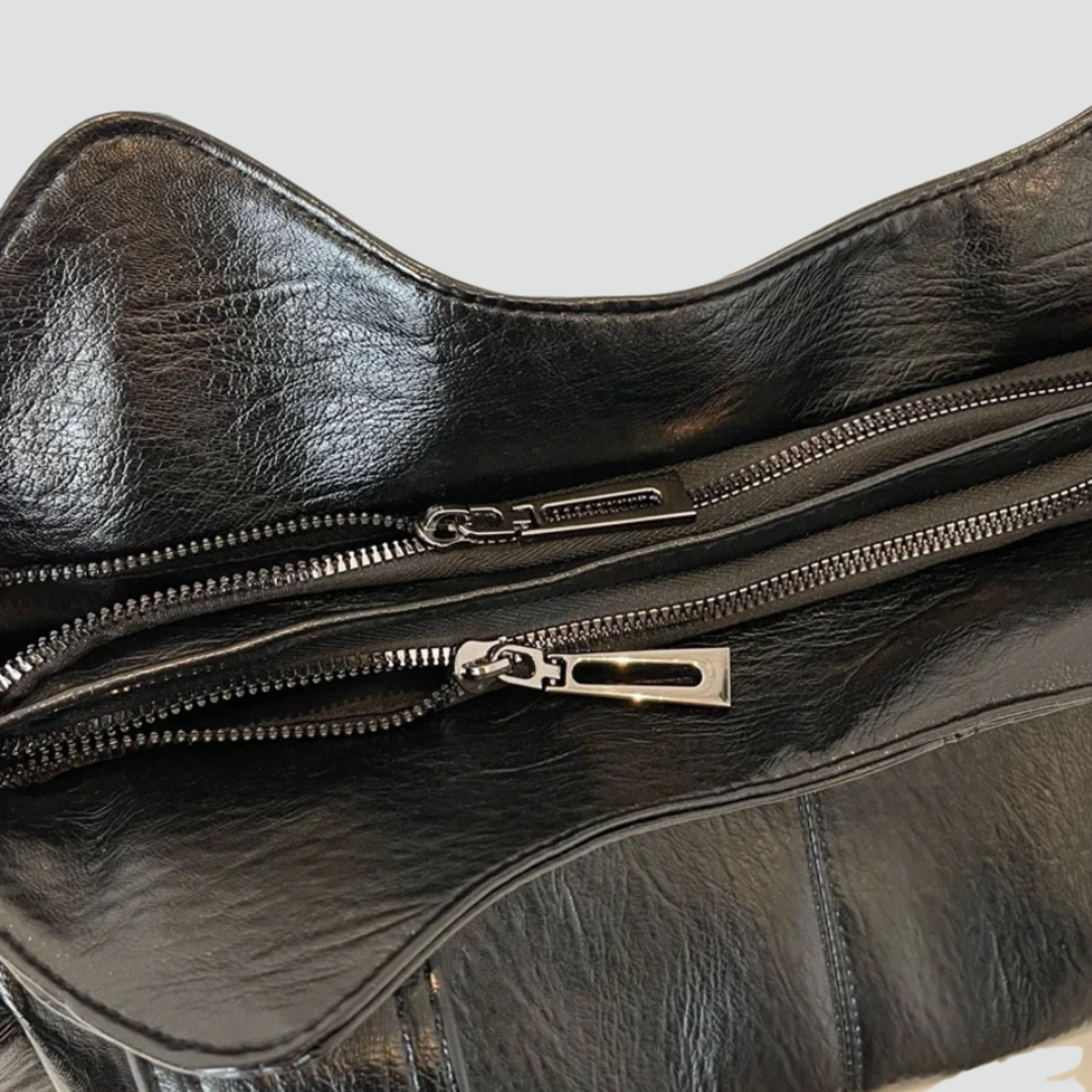 Women's spacious shoulder bag with leather look