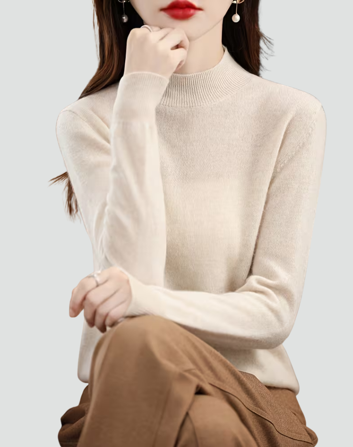 Women's loose cashmere sweater made of soft wool