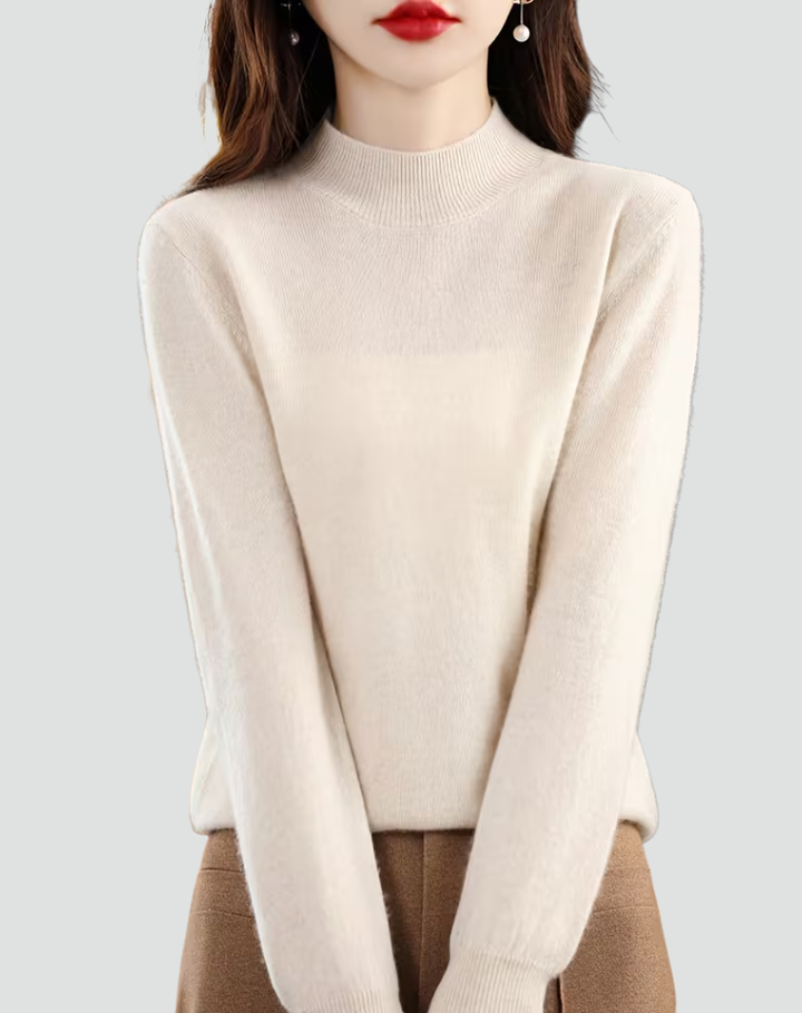Women's loose cashmere sweater made of soft wool
