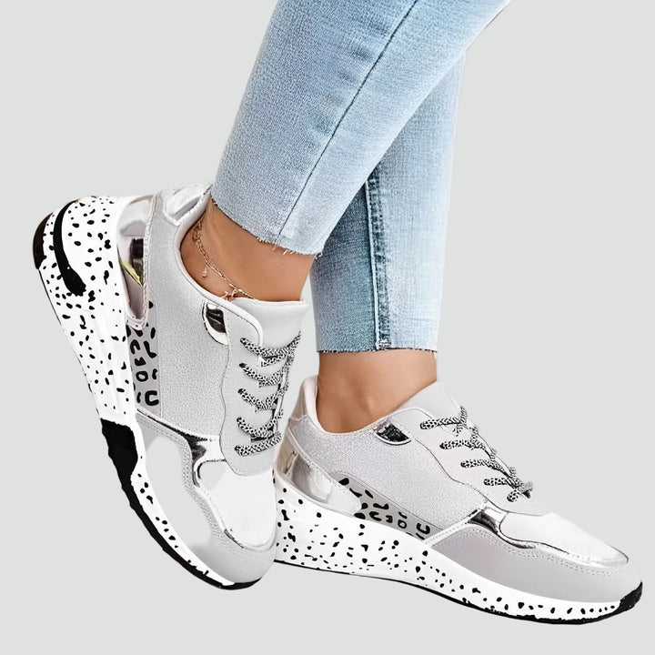 Damskie sportowe sneakersy casual na grubej nakrapianej podeszwie