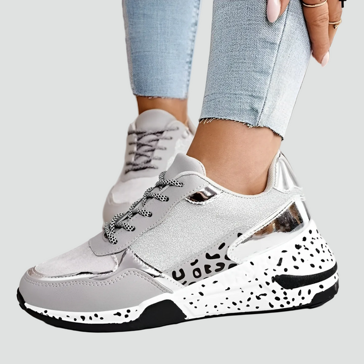 Damskie sportowe sneakersy casual na grubej nakrapianej podeszwie