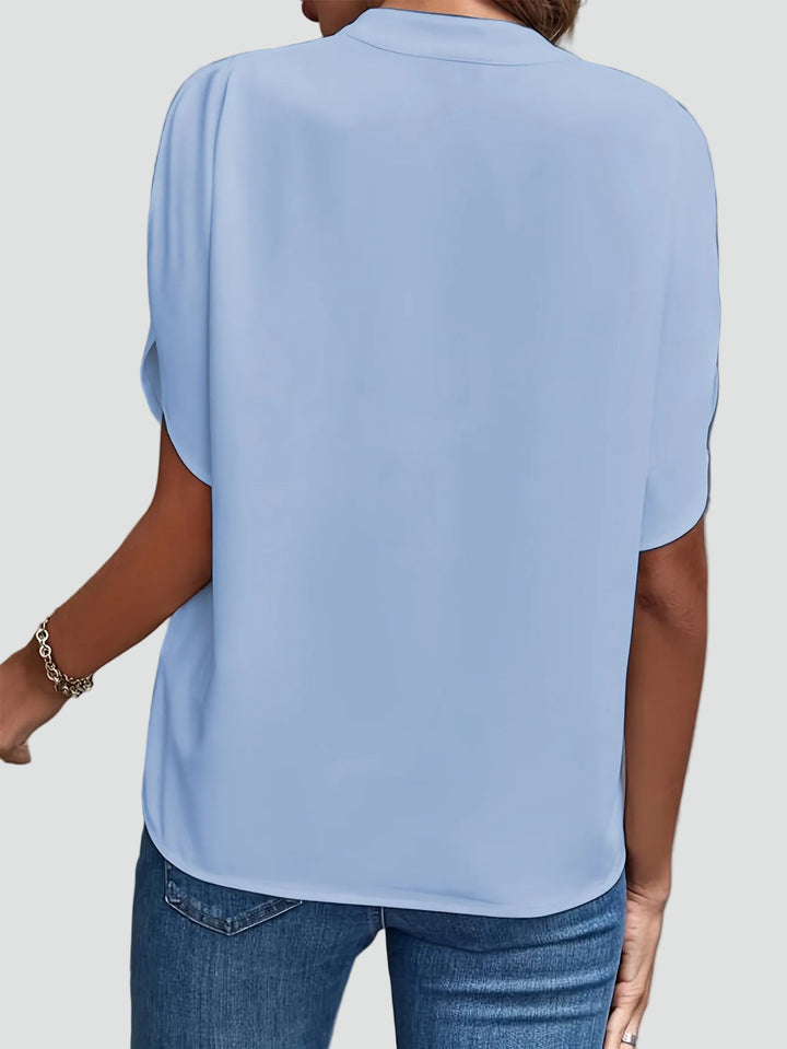 Dames elegante blouse met opstaande kraag en V-hals met vlindermouw