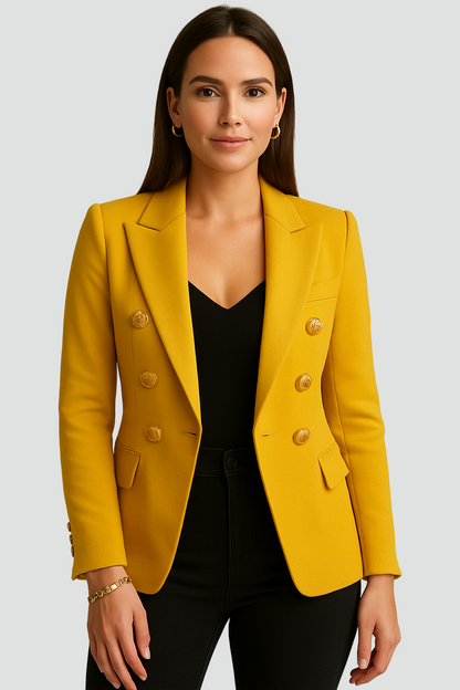 Dwurzędowa marynarka damska z ozdobnymi guzikami szykowna