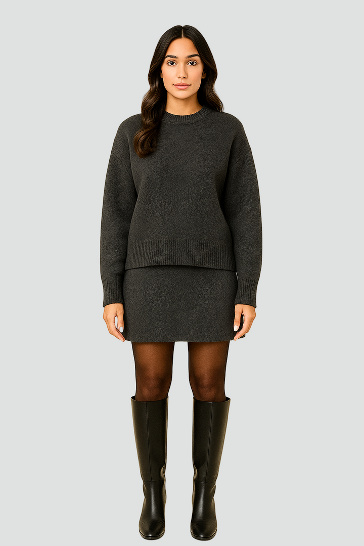 Dzianinowy komplet oversize elegancki damski sweter i spódnica