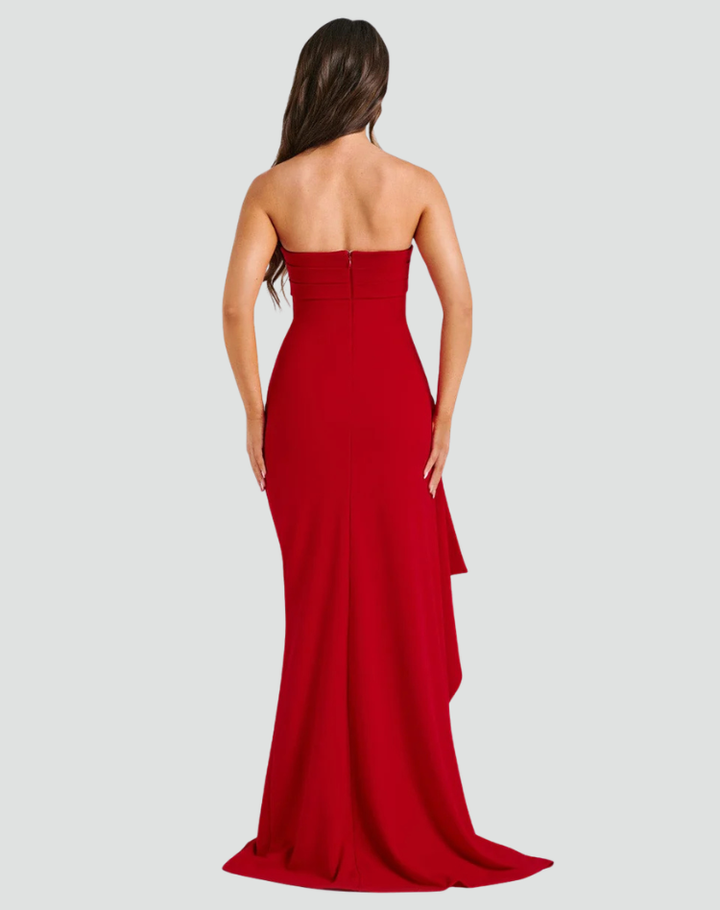 Elegant women's strapless maxi gala gown with slit