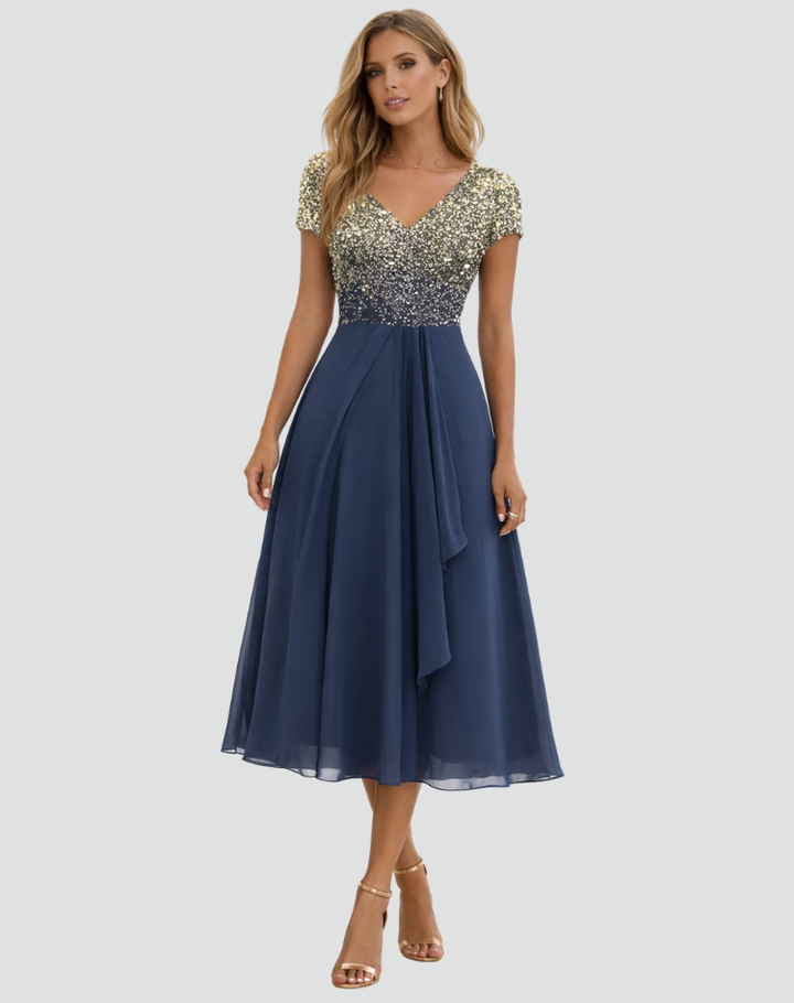 Elegancka sukienka koktajlowa maxi z kwiatowym dekoltem