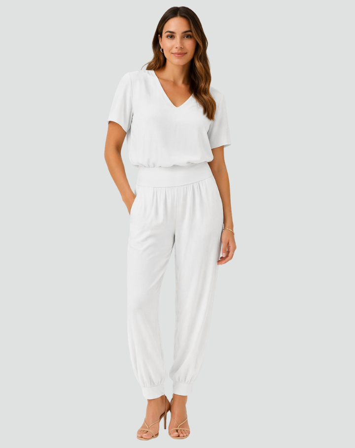 Elegant lightweight set with blouse and pants for women