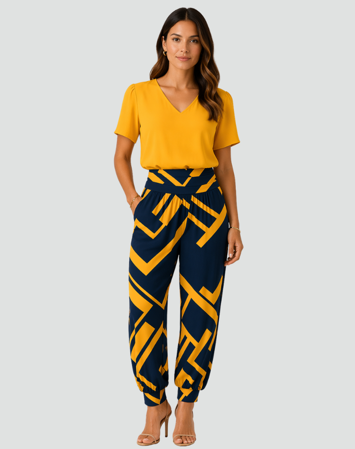 Elegant lightweight set with blouse and pants for women