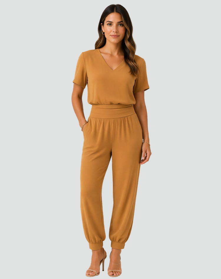 Elegant lightweight set with blouse and pants for women